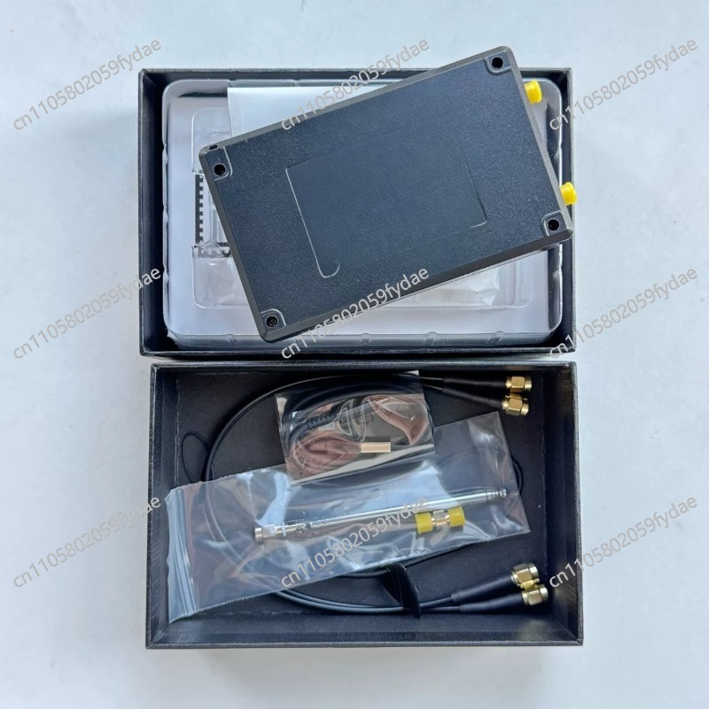 New Ultra 100k-5.3GHz RF Signa - огляд і ціна Signal Generator Spectrum Analyzer